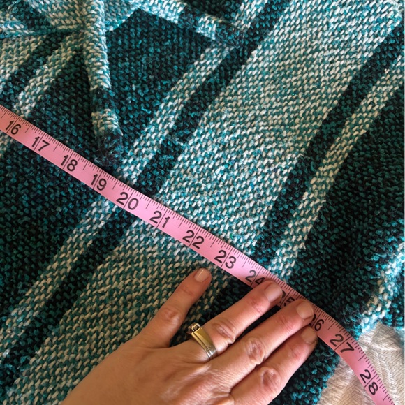 Great Used Condition size XL Mexican hoodie. Green/teal. No Tag but measures XL - Picture 6 of 6